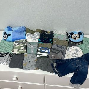 0-3 Month Baby Boy Clothing Lot 
Onesies Bundle Mickey Mouse jean jacket
